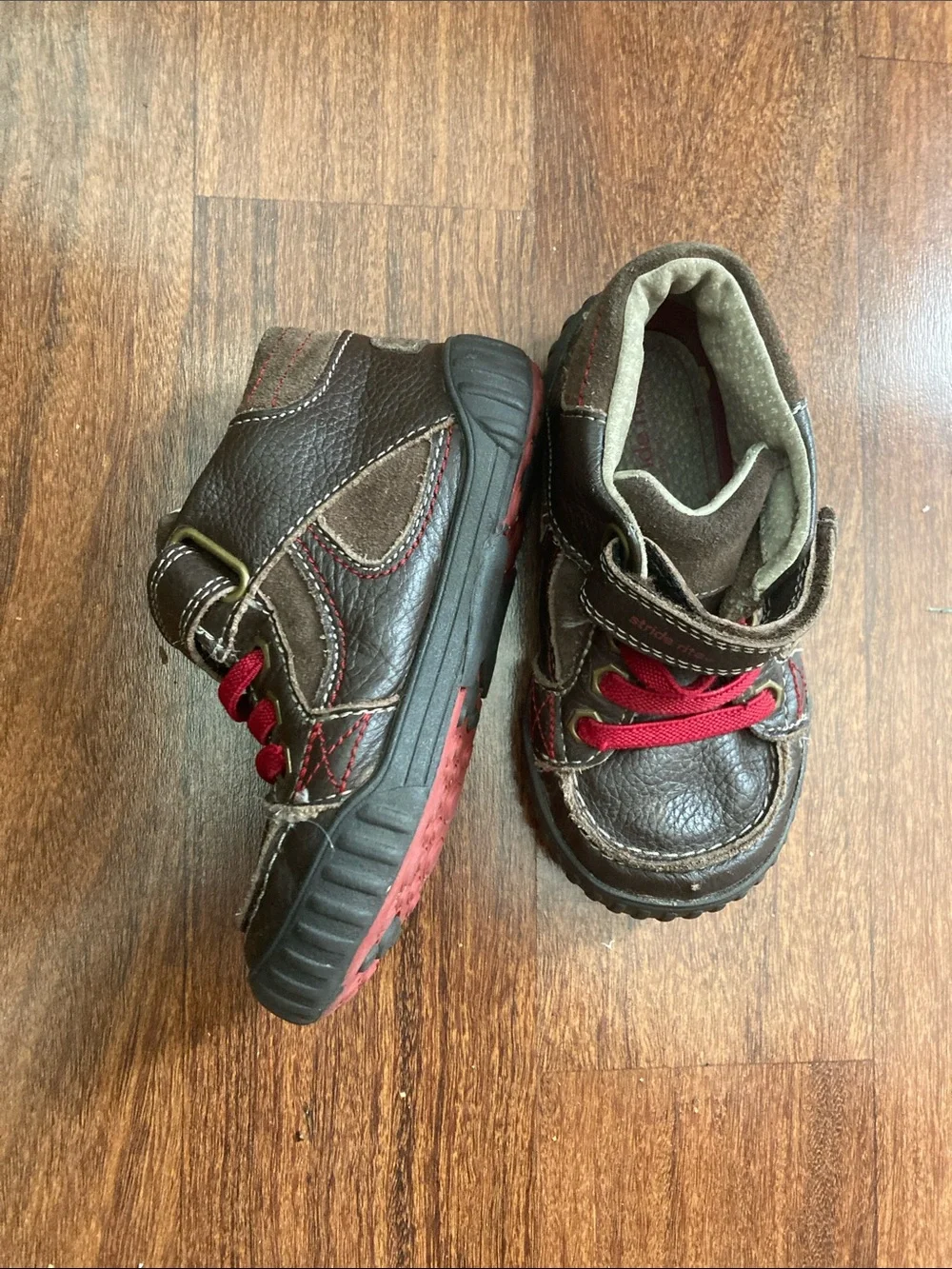 Stride Rite Brown Leather High-Top Sneakers Sz 7.5W
